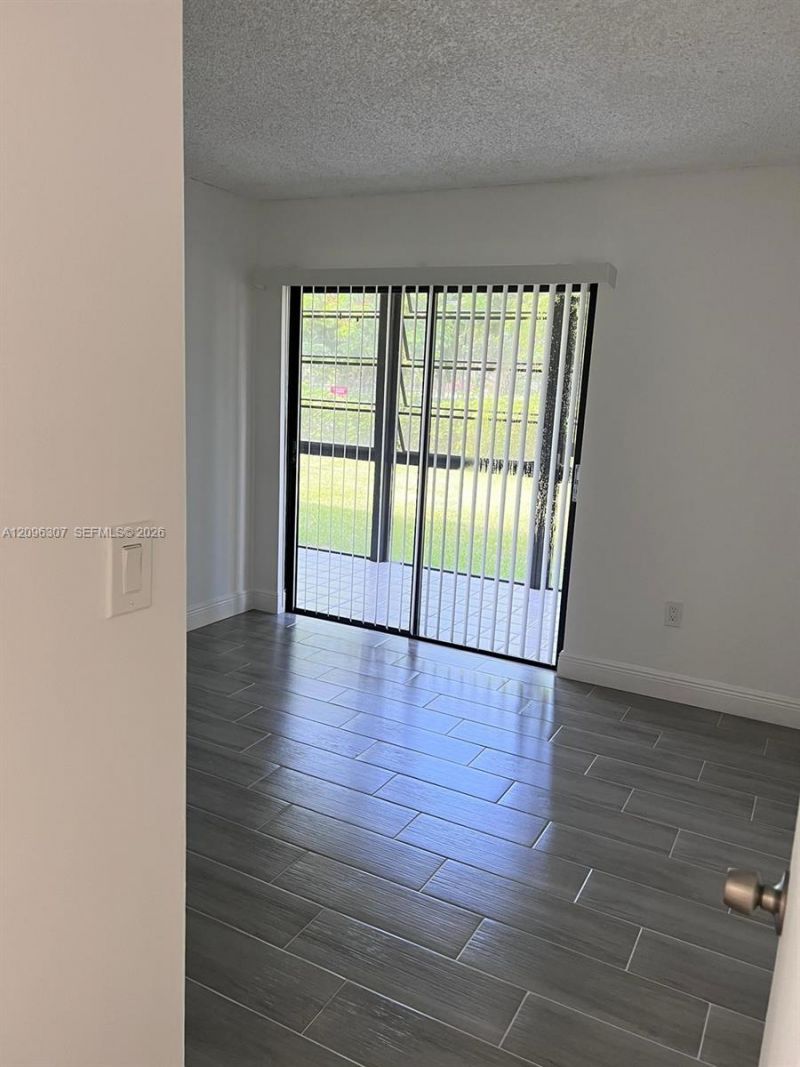 19055 NW 62nd Ave, Unit 111, Hialeah, FL 33015 Photo