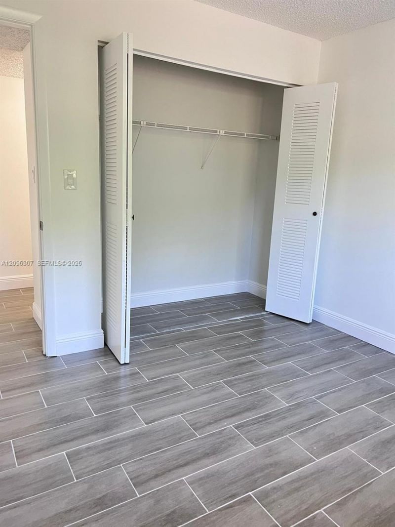 19055 NW 62nd Ave, Unit 111, Hialeah, FL 33015 Photo