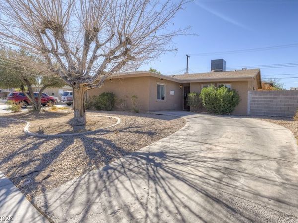 1305 N Mojave Road, Las Vegas, NV 89101