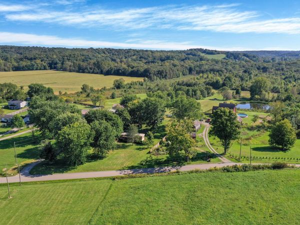 4275 Hopewell Indian Road, Glenford, OH 43739