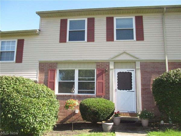 295 Carriage Lane , Canfield, OH 44406