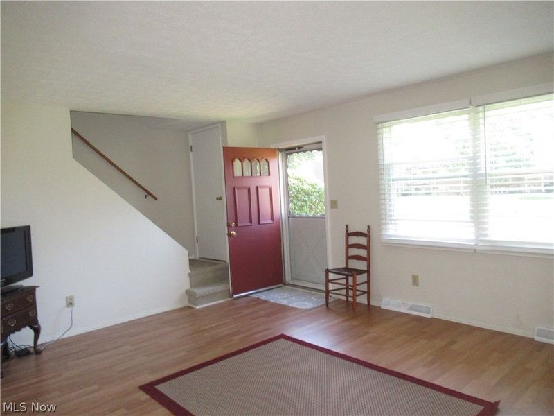295 Carriage Lane, Canfield, OH 44406 Photo 3