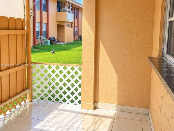 6850 W 14th Ct , Unit B15, Hialeah, FL 33014