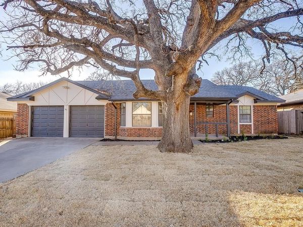 2421 Meadow View, Bedford, TX 76021