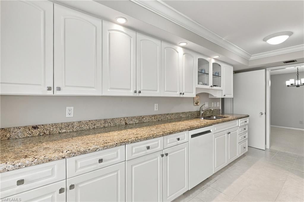 3410 Gulf Shore Blvd N, Unit 304, Naples, FL 34103 Photo