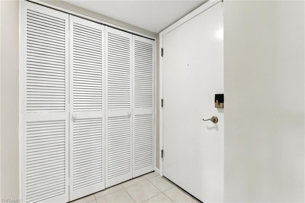 3410 Gulf Shore Blvd N, Unit 304, Naples, FL 34103 Photo