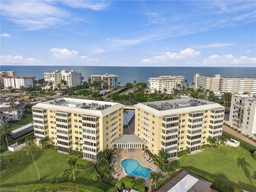 3410 Gulf Shore Blvd N, Unit 304, Naples, FL 34103 Photo