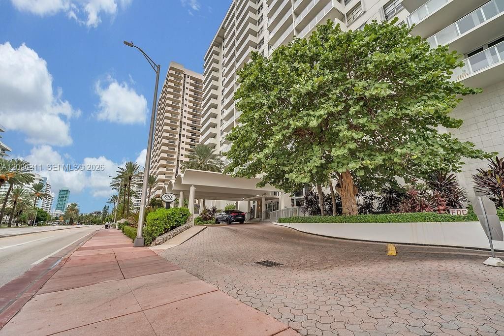5701 Collins Ave, Unit PH14, Miami Beach, FL 33140 Photo