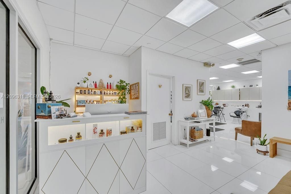 5701 Collins Ave, Unit PH14, Miami Beach, FL 33140 Photo