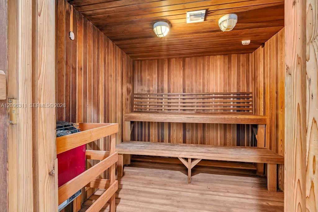 5701 Collins Ave, Unit PH14, Miami Beach, FL 33140 Photo