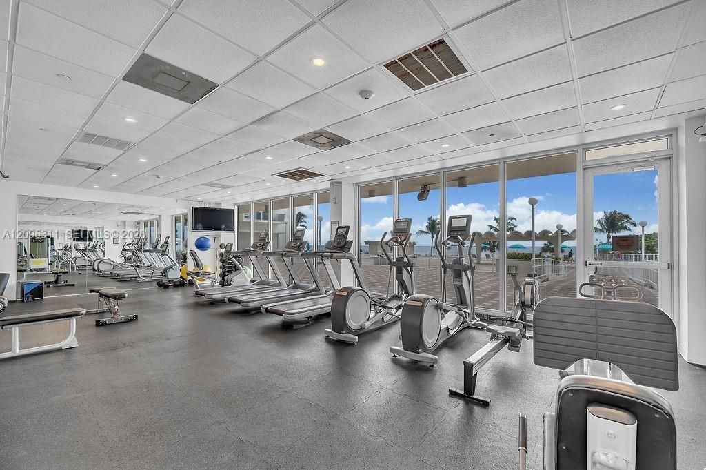 5701 Collins Ave, Unit PH14, Miami Beach, FL 33140 Photo