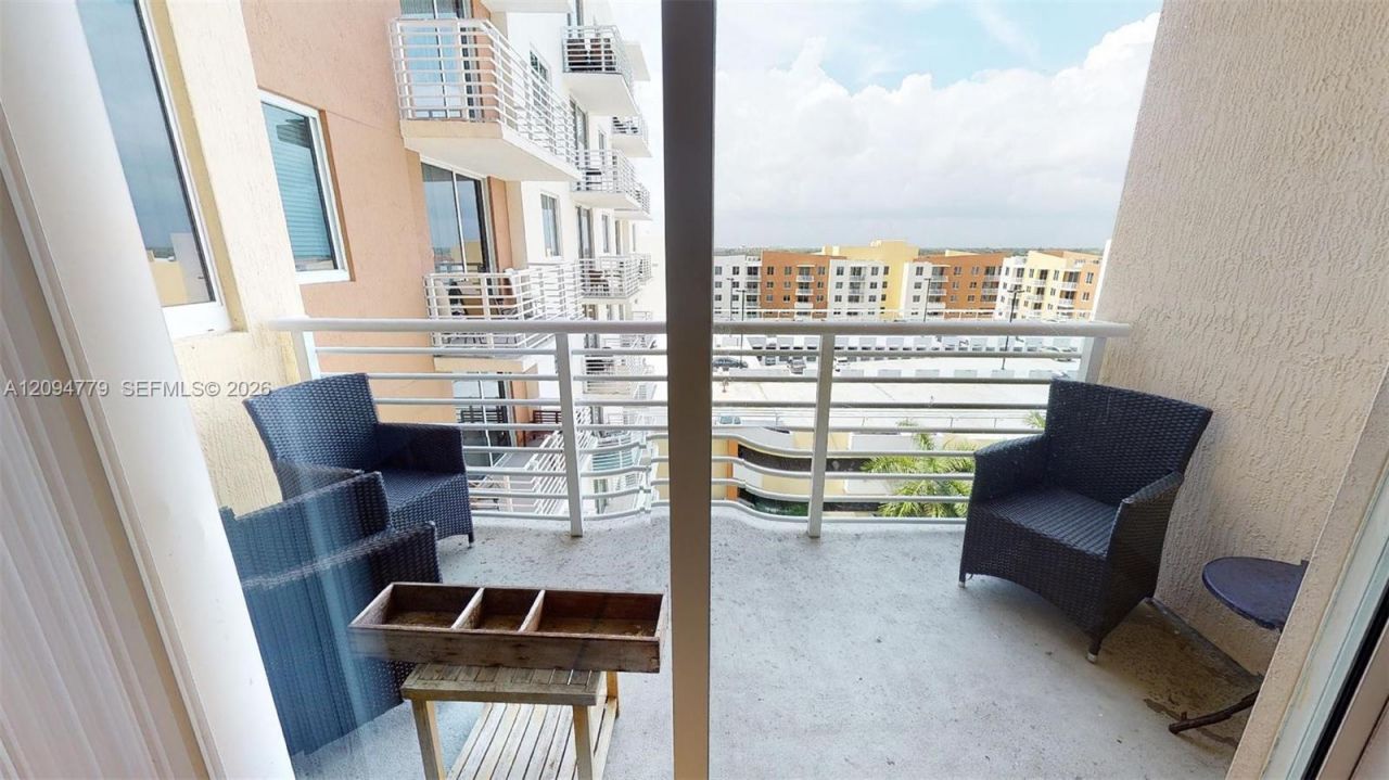 18800 NE 29th Ave , Unit 922, Aventura, FL 33180 Photo