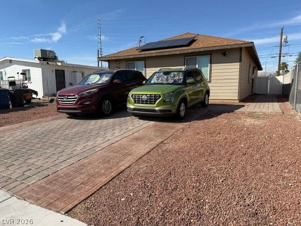 940 Miller Avenue , Las Vegas, NV 89106