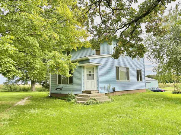 7575 Manchester Road, CAPRON, IL 61012