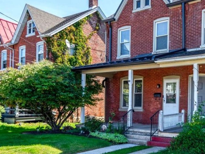 328 E Jackson Street, New Holland, PA 17557 Main Photo