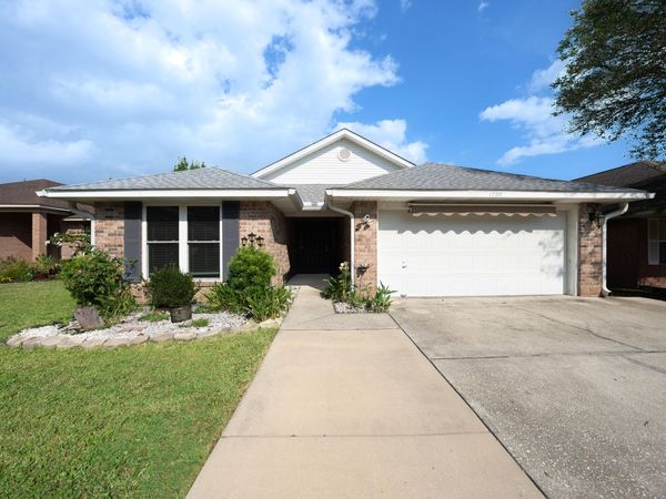 1739 Ivalea Circle, Navarre, FL 32566