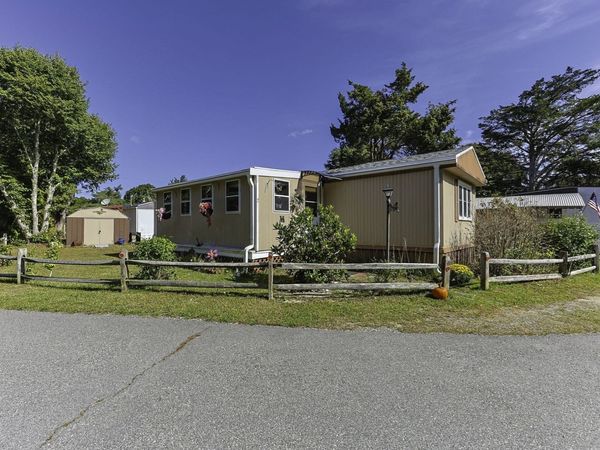 2 5th Ave, Unit 2, Bourne, MA 02559