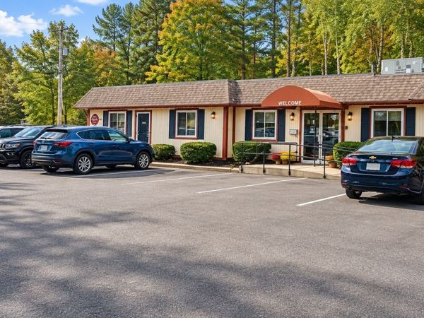 414 Boston St, Topsfield, MA 01983