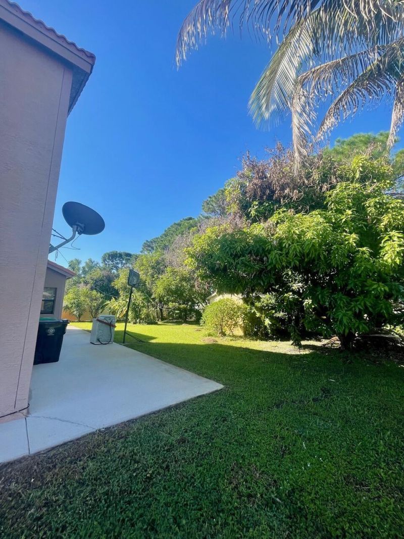 2086 SW Savage Boulevard, Port Saint Lucie, FL 34953 Photo