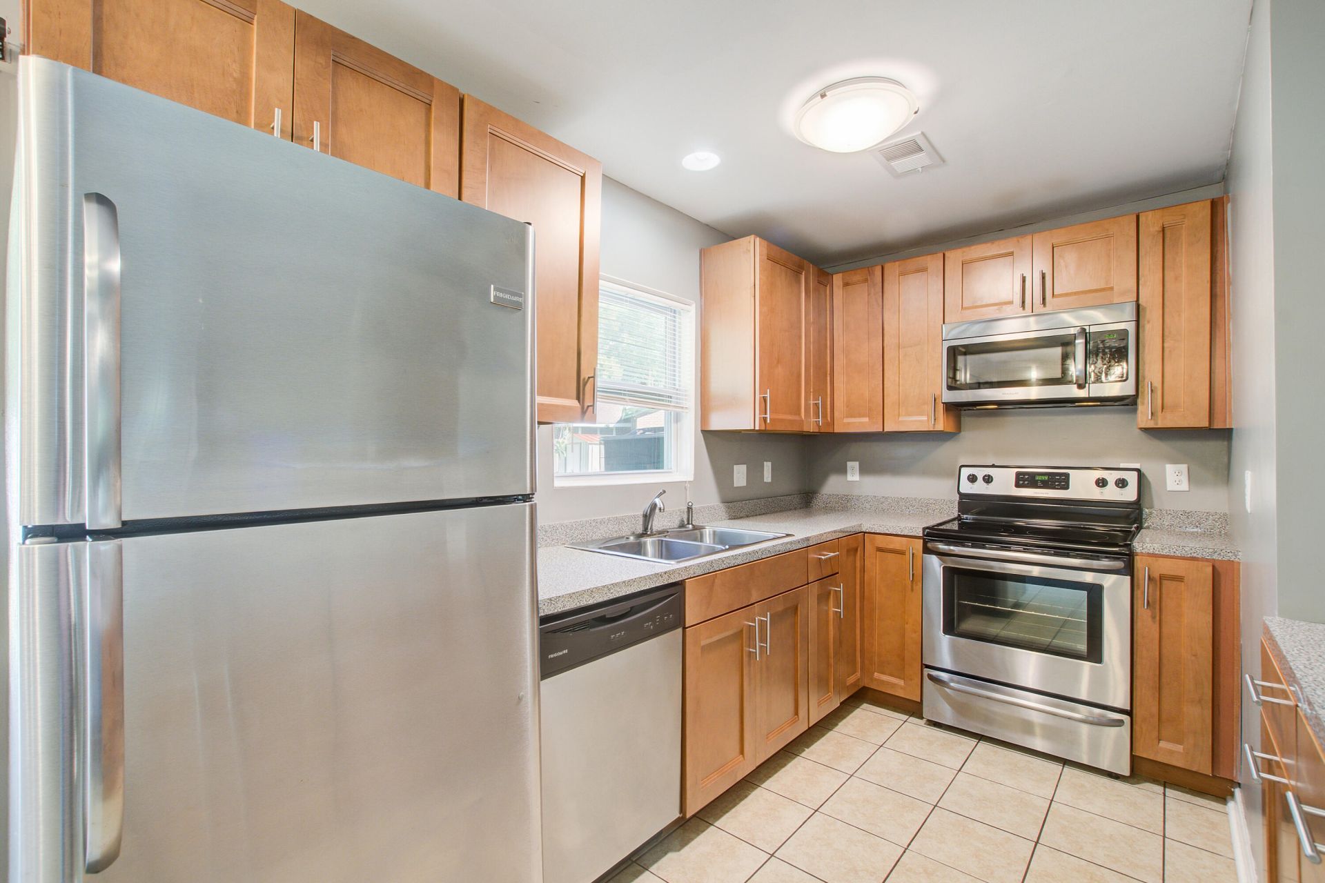 1021 Locksley Drive Photo 10
