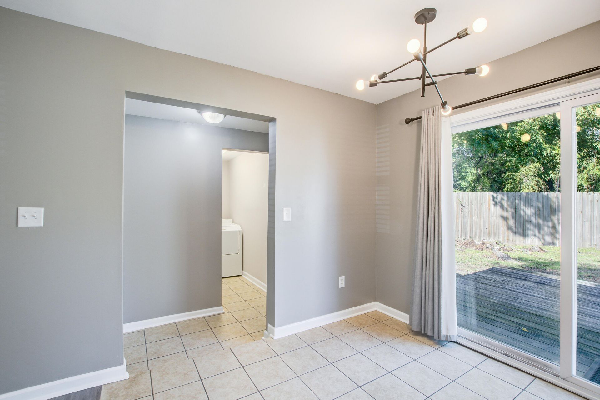 1021 Locksley Drive Photo 11