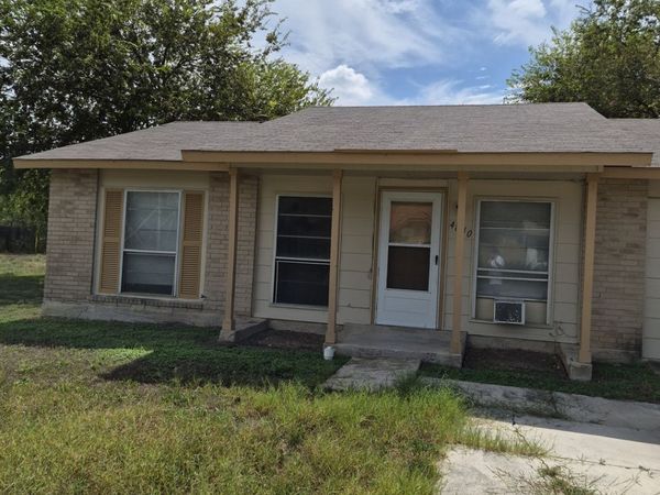 4830 Borchers Dr, San Antonio, TX 78219