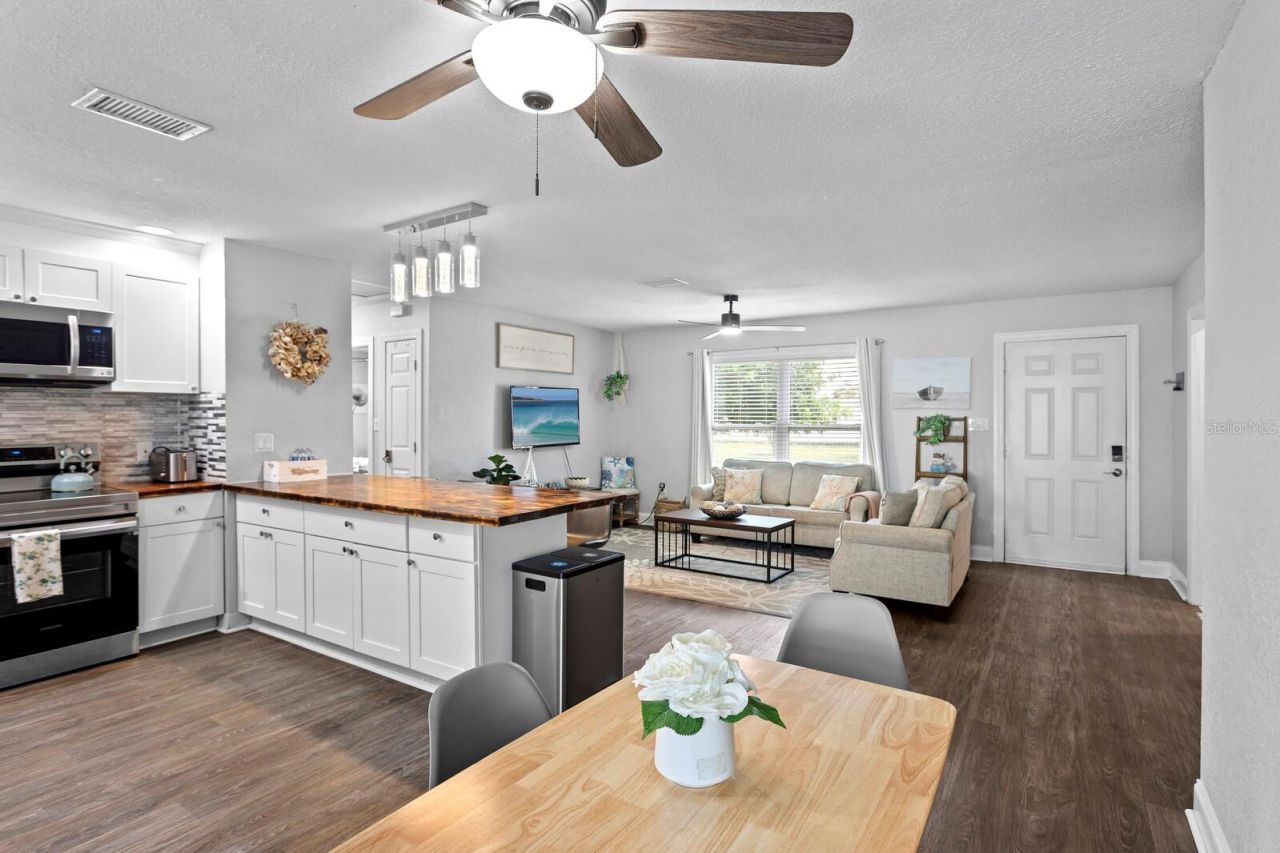 8404 43rd Avenue Terrace W, Bradenton, FL 34209 Photo