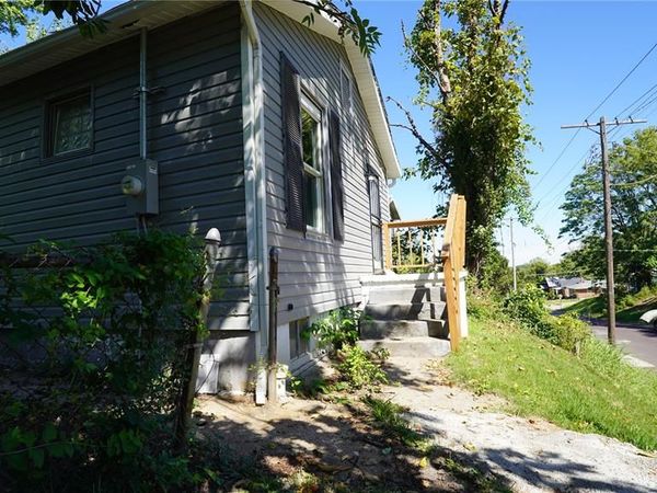 5457 Helen Avenue, St Louis, MO 63136