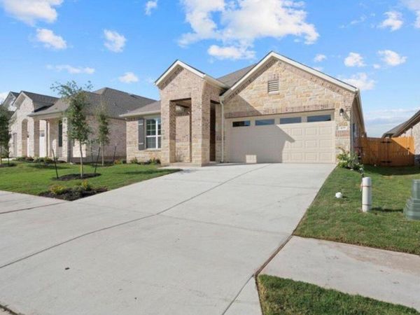 409 Deerpath ST , Leander, TX 78641