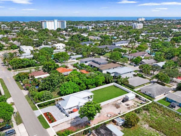 202 SE 4TH Street, Delray Beach, FL 33483