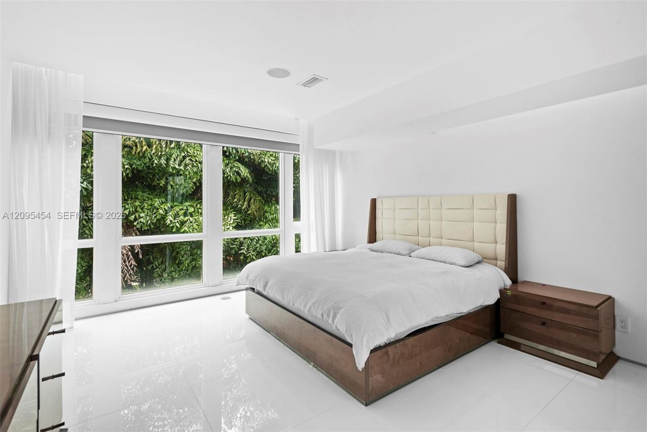 480 Ocean Blvd , Golden Beach, FL 33160 Photo