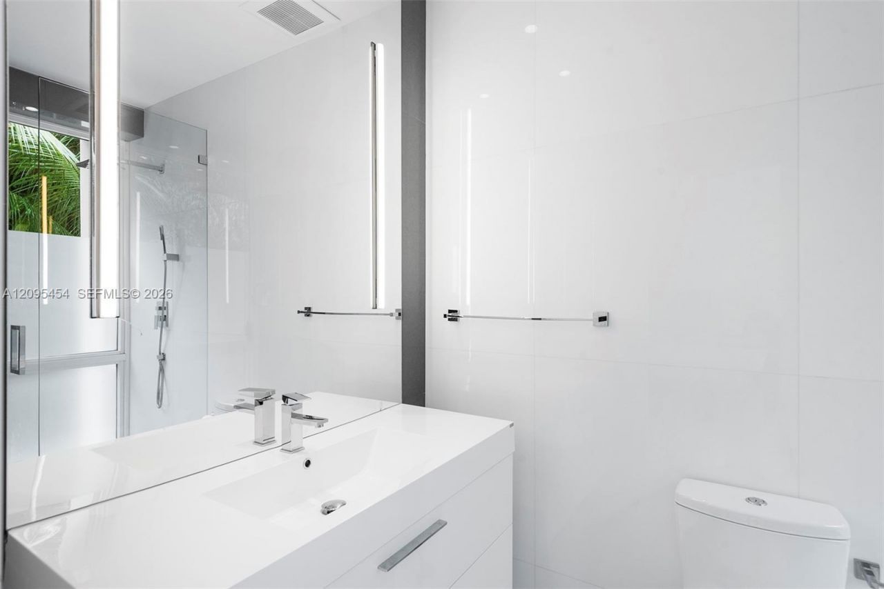 480 Ocean Blvd , Golden Beach, FL 33160 Photo