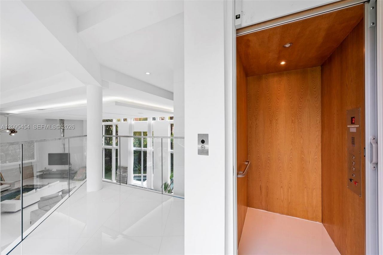 480 Ocean Blvd , Golden Beach, FL 33160 Photo