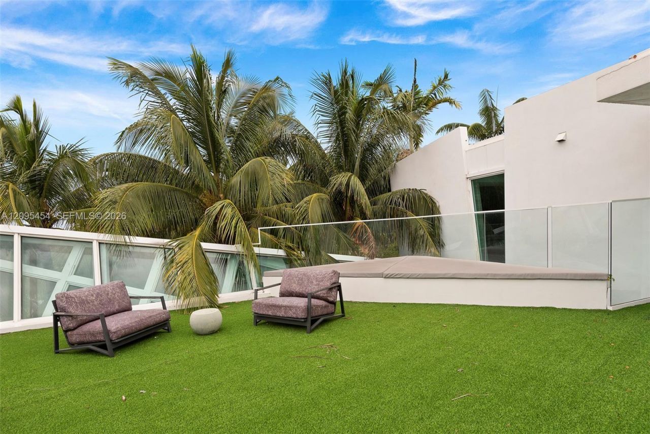 480 Ocean Blvd , Golden Beach, FL 33160 Photo