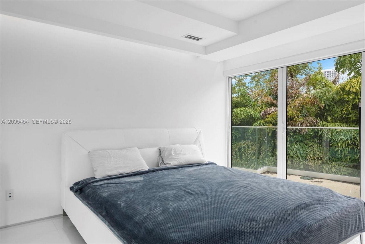 480 Ocean Blvd , Golden Beach, FL 33160 Photo