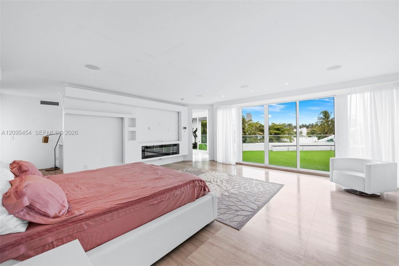 480 Ocean Blvd , Golden Beach, FL 33160 Photo