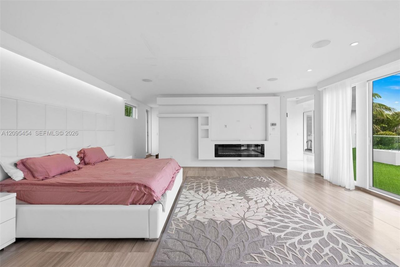 480 Ocean Blvd , Golden Beach, FL 33160 Photo