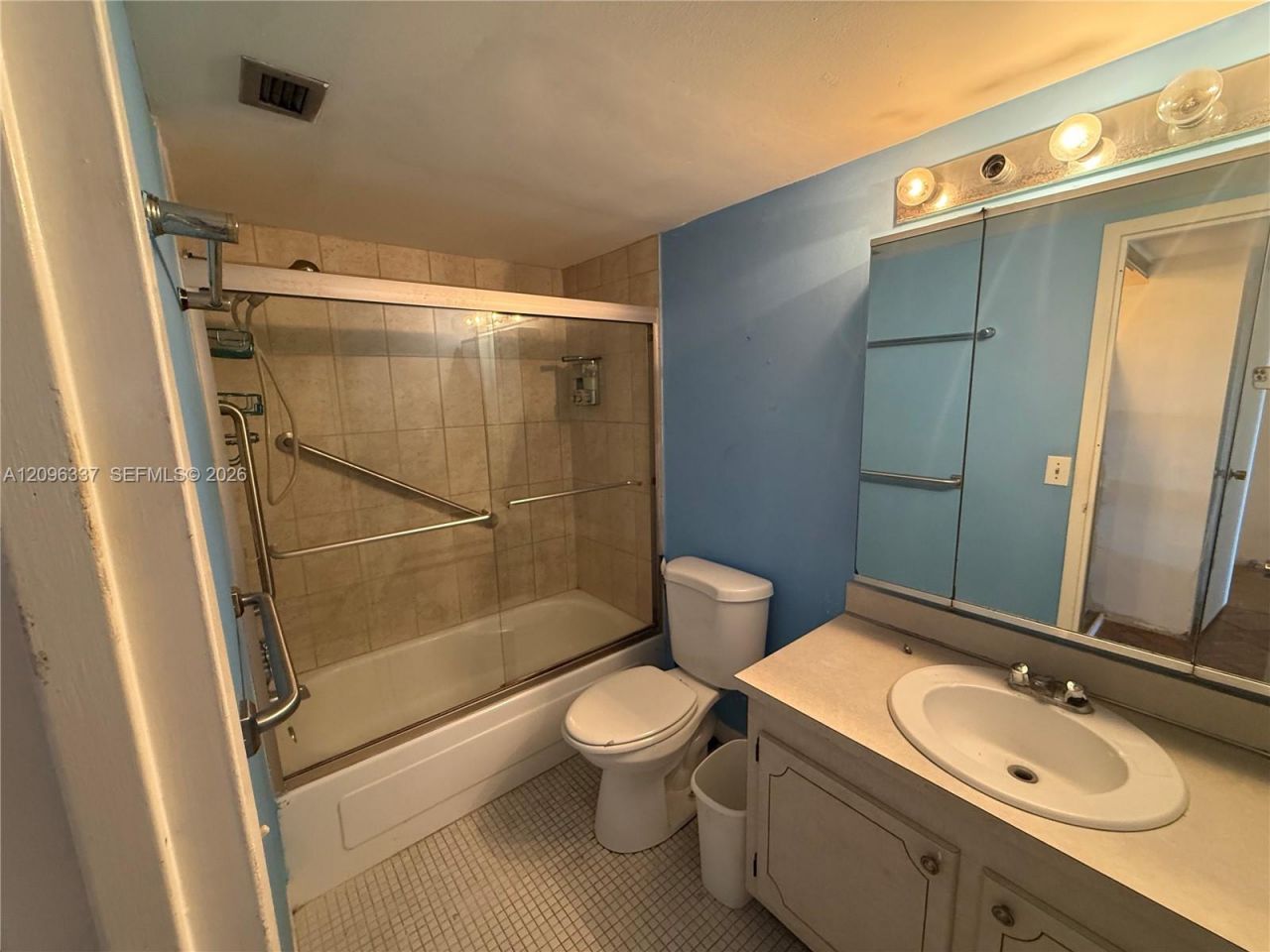 13155 Ixora Ct, Unit 1110, North Miami, FL 33181 Photo