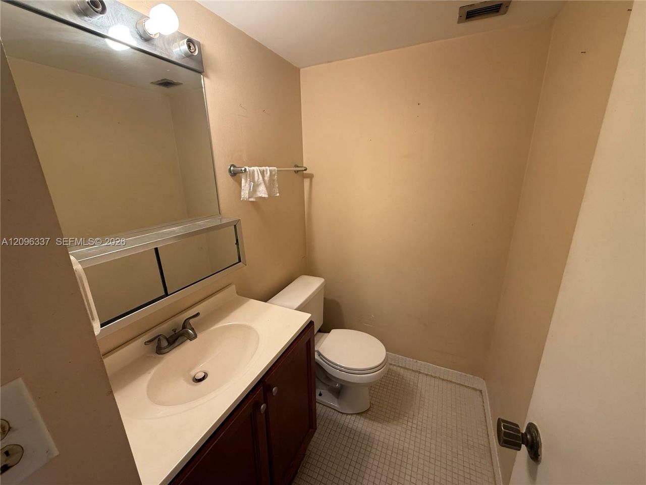 13155 Ixora Ct, Unit 1110, North Miami, FL 33181 Photo