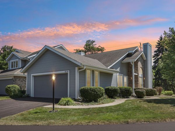 101 E Sutton Pl, Unit A, Waukesha, WI 53188