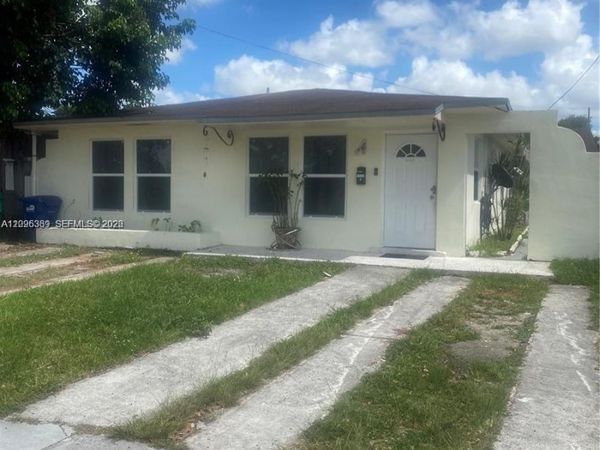 11122 SW 7th St , Sweetwater, FL 33174