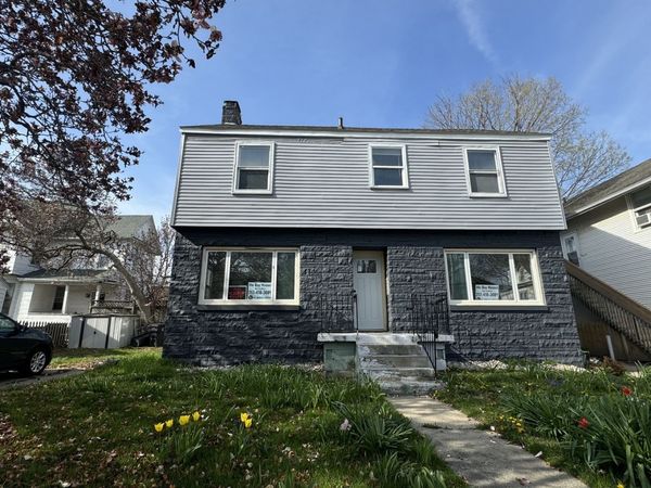 212 W John Street , Champaign, IL 61820