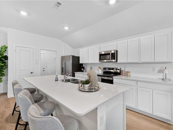 20363 W 195th Street, Spring Hill, KS 66083
