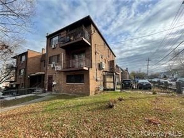 2000 Tillotson Avenue , Bronx, NY 10475