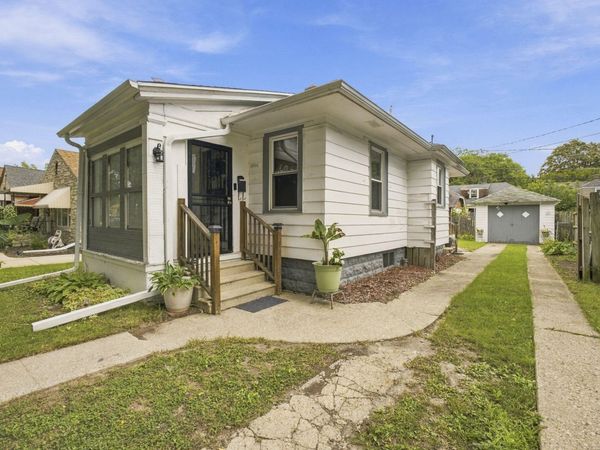 4044 N 40th St, Milwaukee, WI 53216