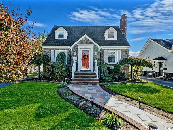 199 Claxton Avenue, Bellmore, NY 11710