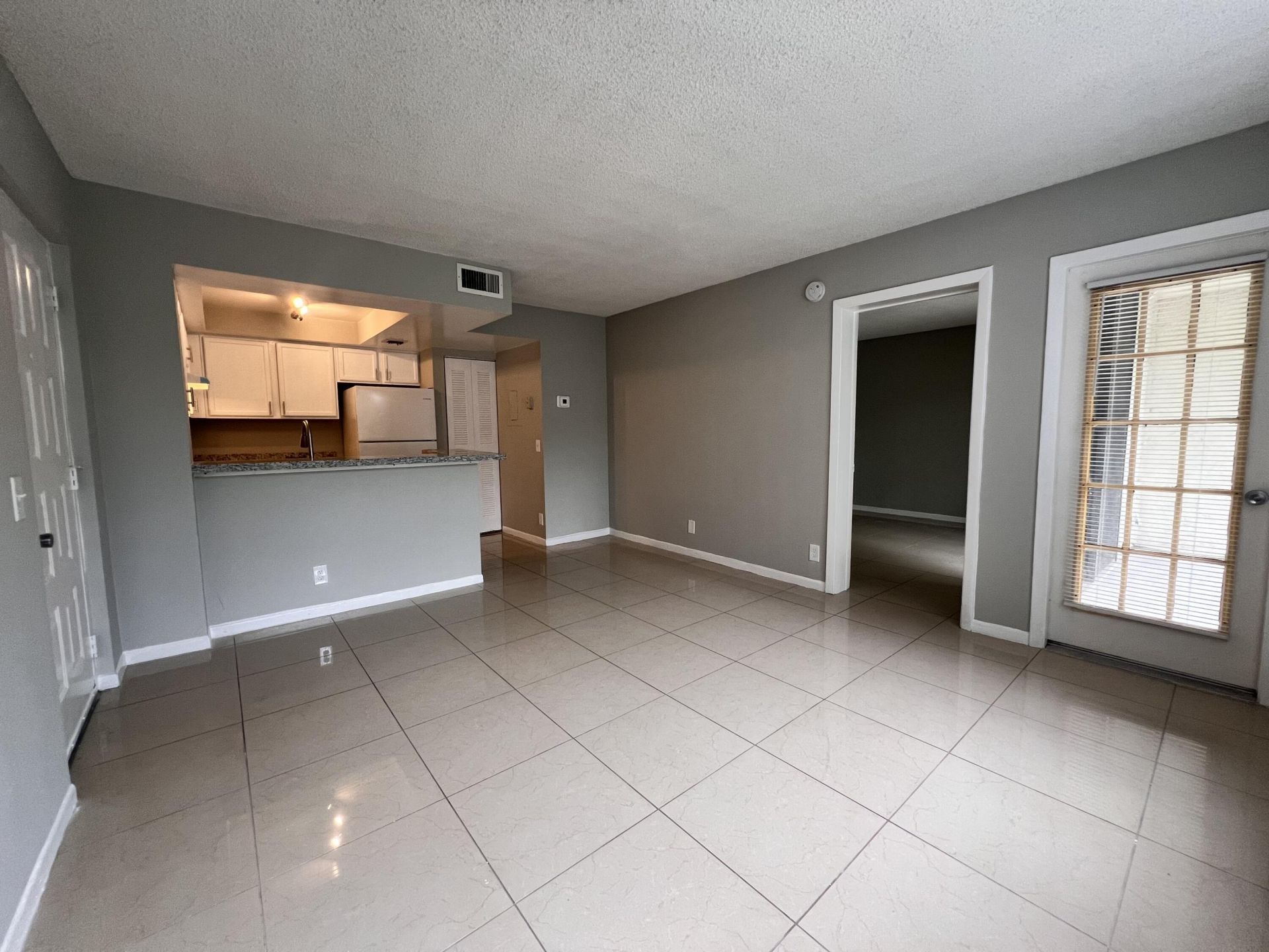 700 Executive Center Drive, Unit 211, West Palm Beach, FL 33401 Photo