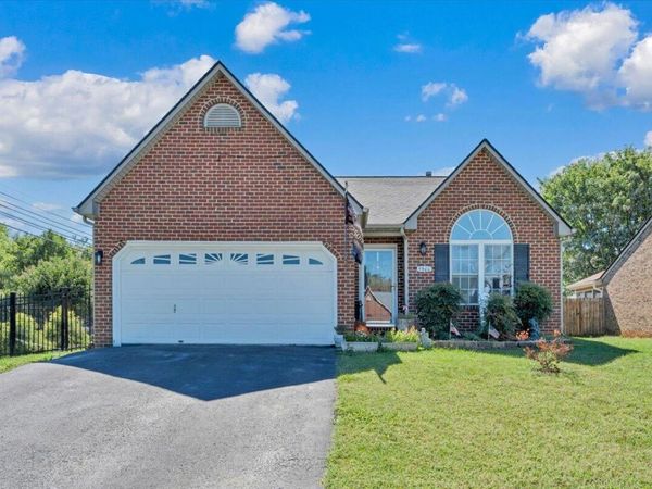 5900 Carolina TRL, Roanoke, VA 24019