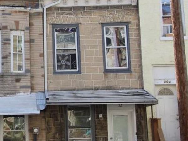 32 S 10TH STREET, READING, PA 19602