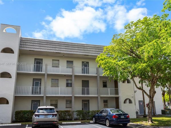 8450 Sunrise Lakes Blvd , Unit 306, Sunrise, FL 33322